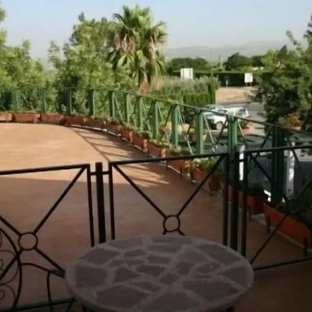 Mitra Crisalida 2* Cabra