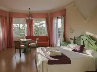 Hotel Mitra Crisalida Cabra
