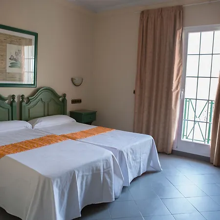 Mitra Crisalida Hotel Cabra